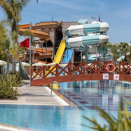 Wyndham Garden Lara 4* Antália